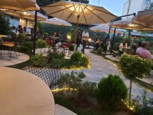 کافه رستوران گجا تهران پاسداران