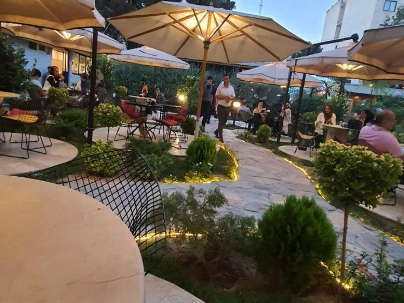 کافه رستوران گجا تهران پاسداران