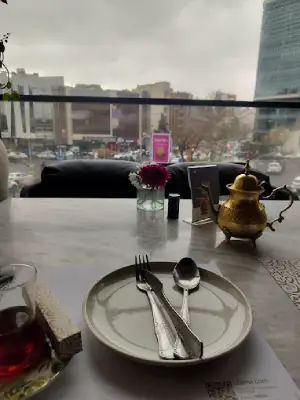 رستوران لبینا اندرزگو