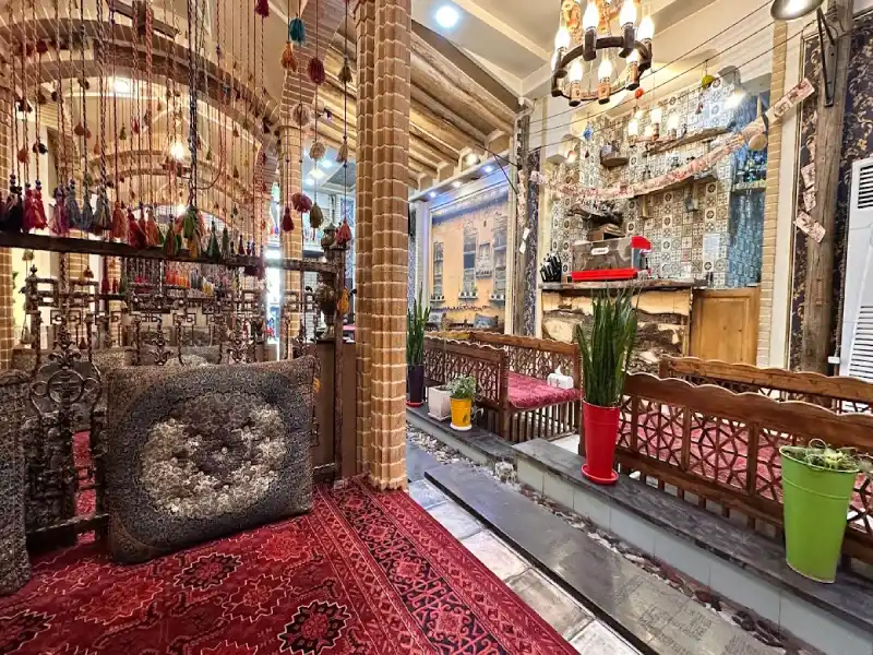 کافه رستوران خشت بهشت شرق تهران