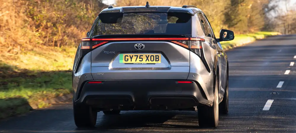 Toyota bZ4X ، بهترین خودرو برقی وارداتی