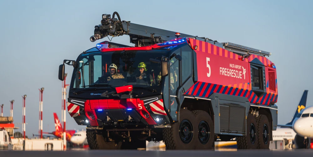 بزرگترین ماشین آتش نشانی روزنباور Rosenbauer Panther 8×8