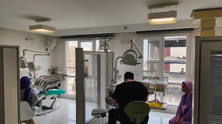 خدمات دندانپزشکی دیبا در شهرک غرب