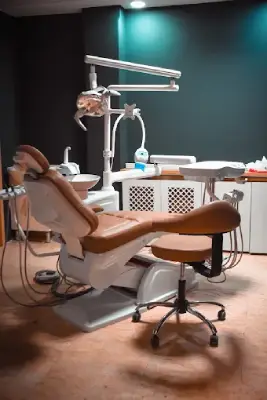 دندانپزشکی روشا در سعادت آباد