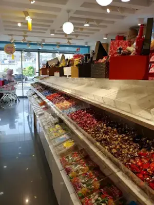 آبنبات چوبی در سعادت آباد