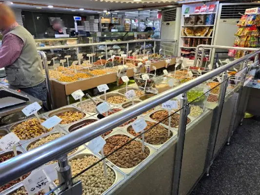 آجیل فروشی لادن سعادت آباد