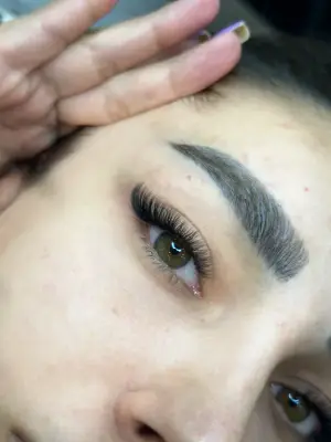 خدمات مژه و ابرو سرمه وسمه