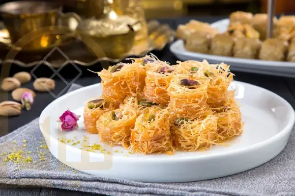 قنادی لیالی شهرک غرب