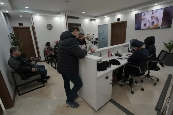 کلینیک پروتز مو سعادت آباد مدریک